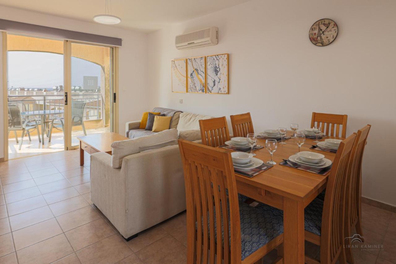 Ferienwohnung Royal Seacrest Crown-Jewel, 2B, Pools, Sea, Center Paphos Exterior foto